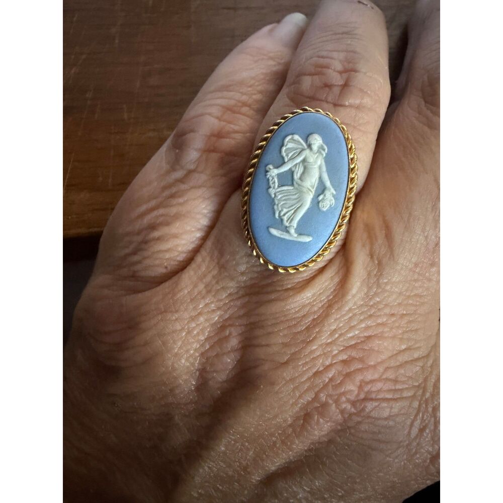 Vintage 14kt Yellow Gold Wedgewood Blue Cameo Ring Sz 6